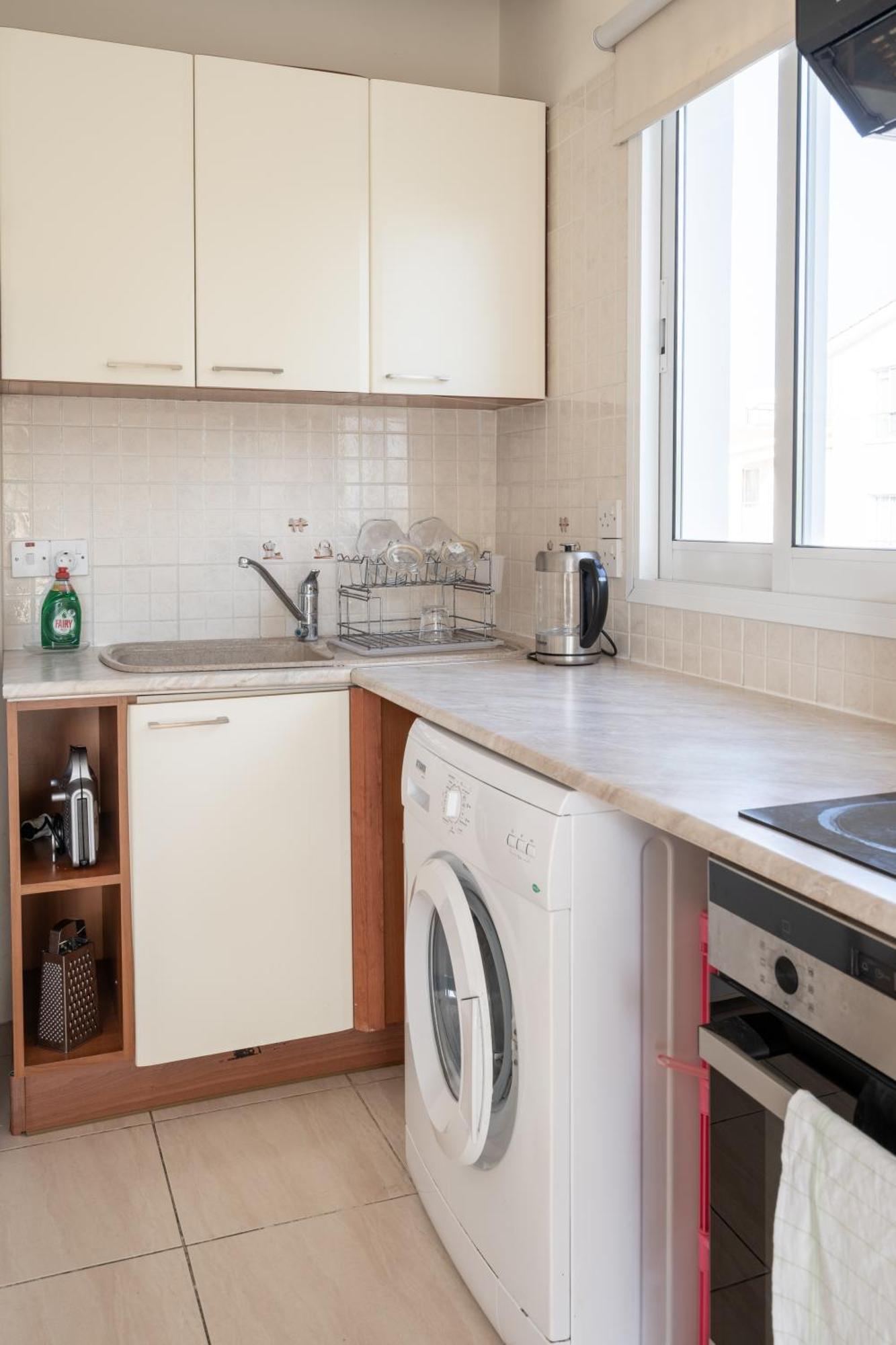 Limnos Gardens Apartment Пафос Екстериор снимка